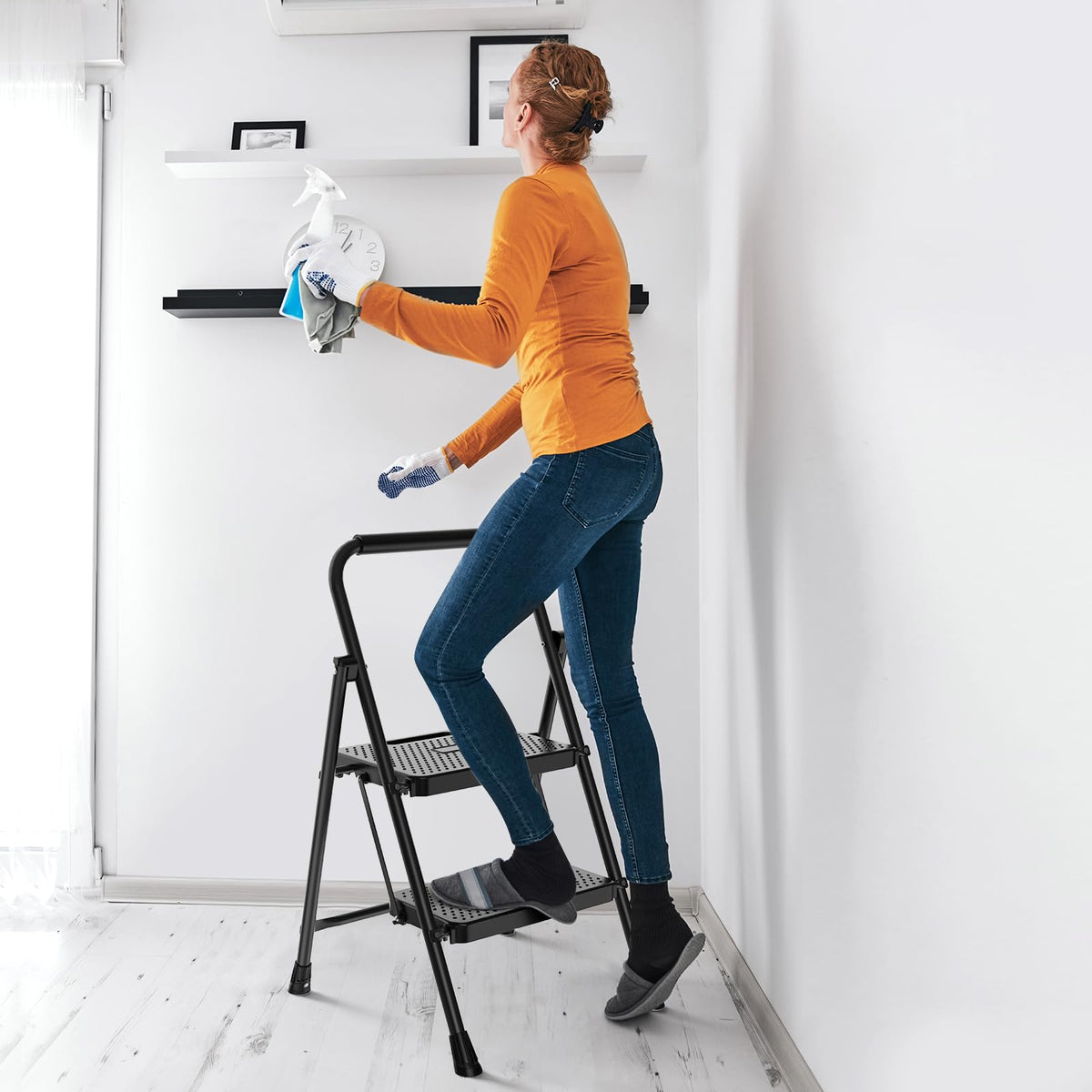 Two Step Ladder with Safety Lock F822