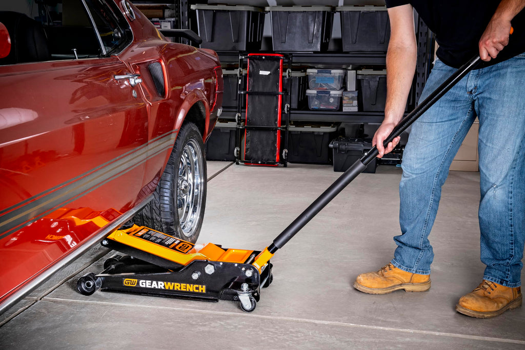 3.5 Ton Low Profile Floor Jack L84132