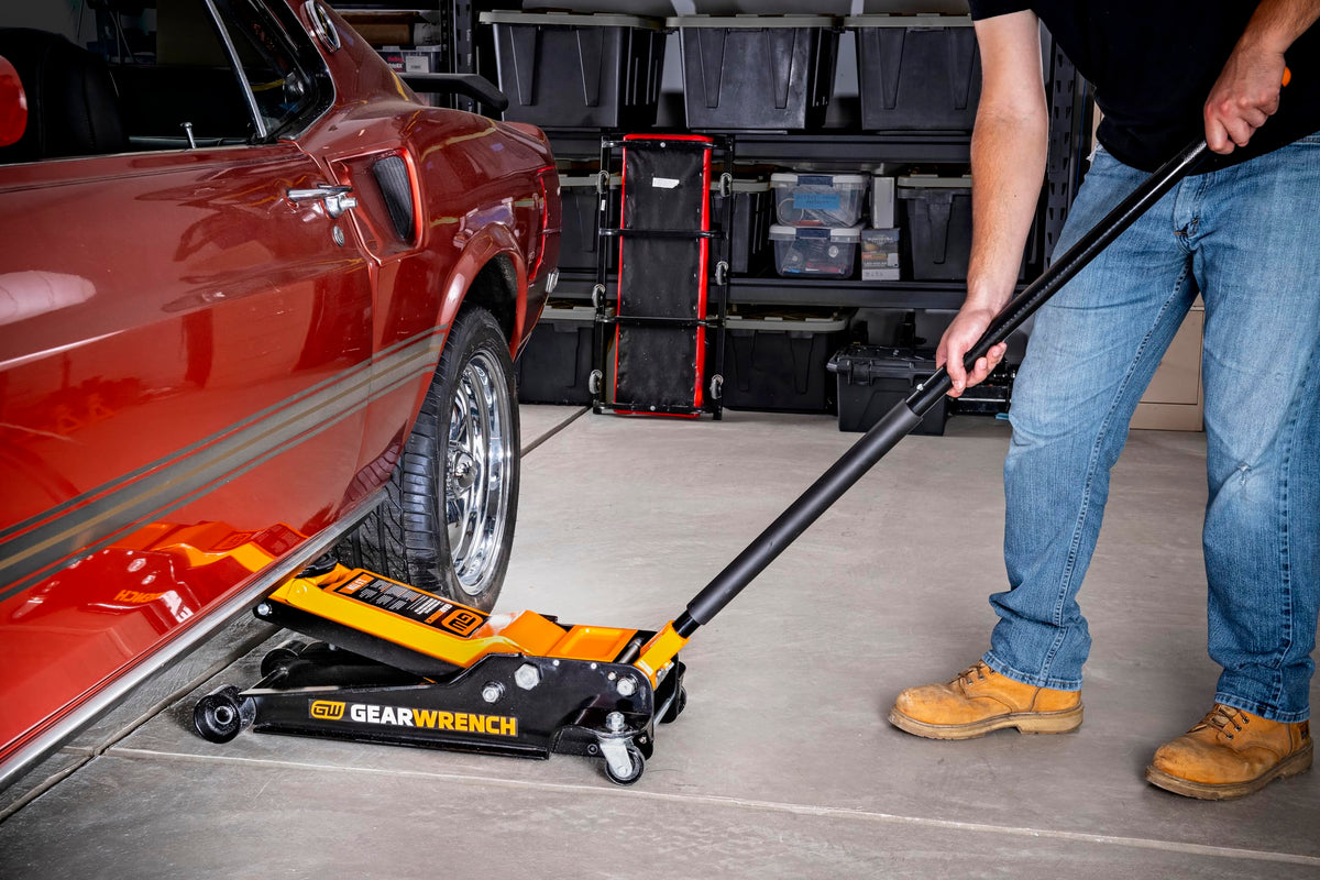 3.5 Ton Low Profile Floor Jack L84132