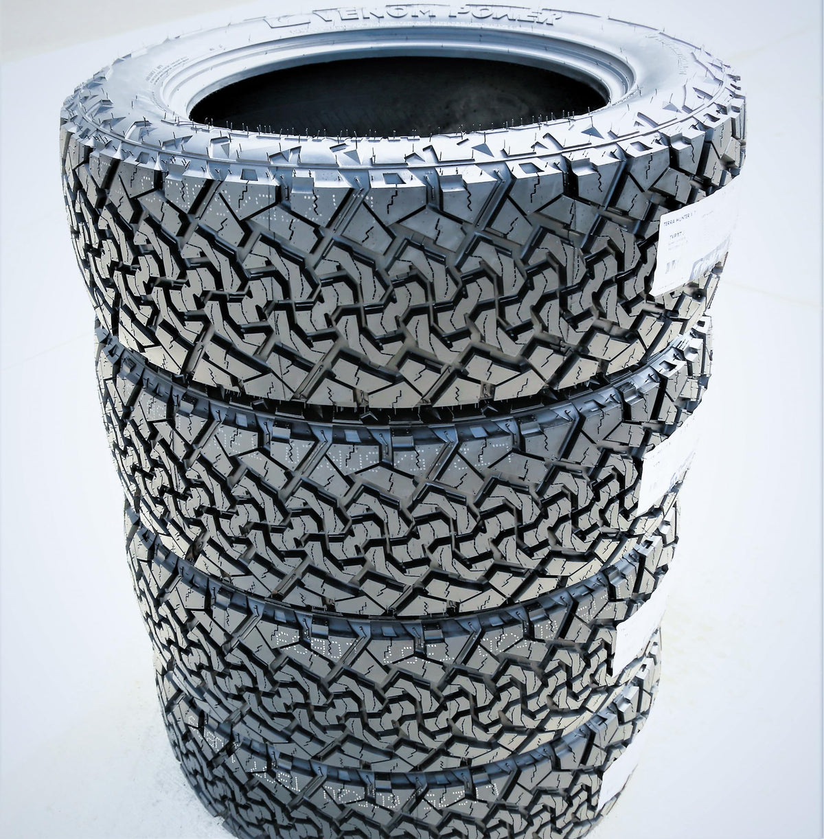 275/60R20 20 inch Tires O864